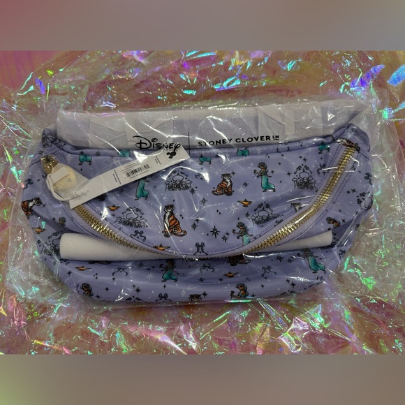 2026 NWT Stoney Clover Lane x Disney Princess Jasmine Jumbo Fanny + Sticker - Picture 5 of 6